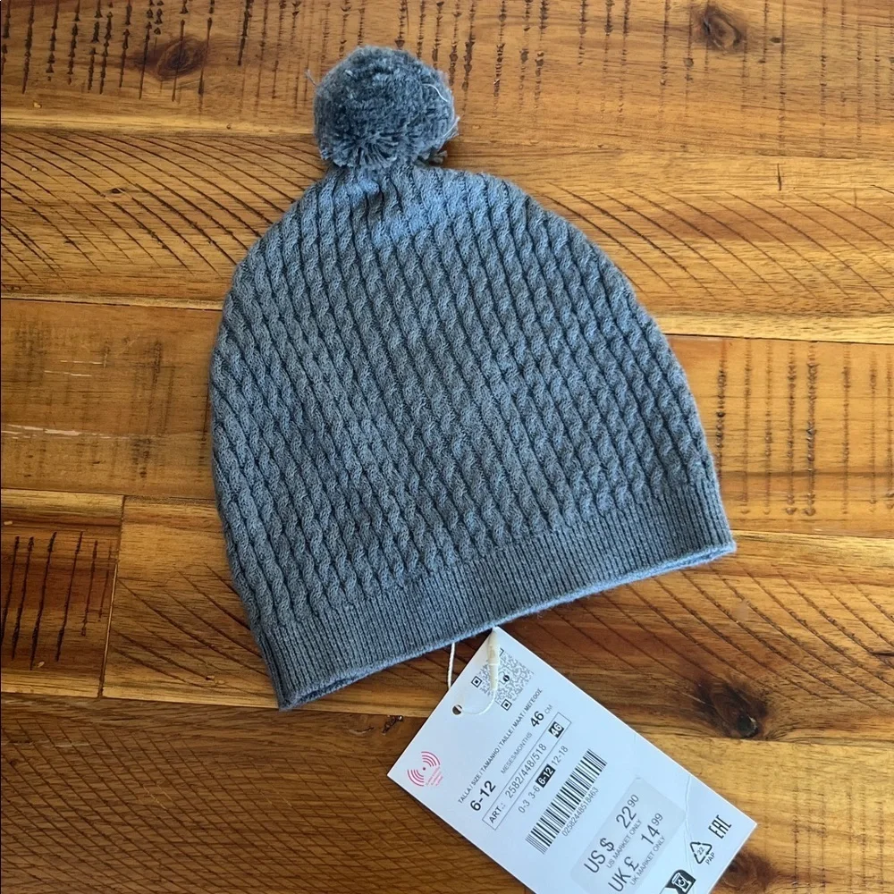 NWT Zara Baby Gray Knit Pom-Pom Beanie